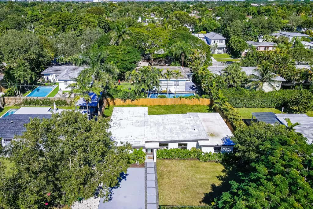 Mid-Century Modern Oasis