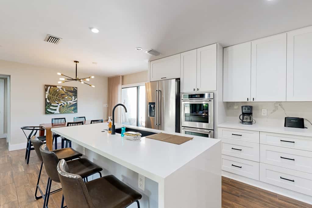 Mid-Century Modern Oasis
