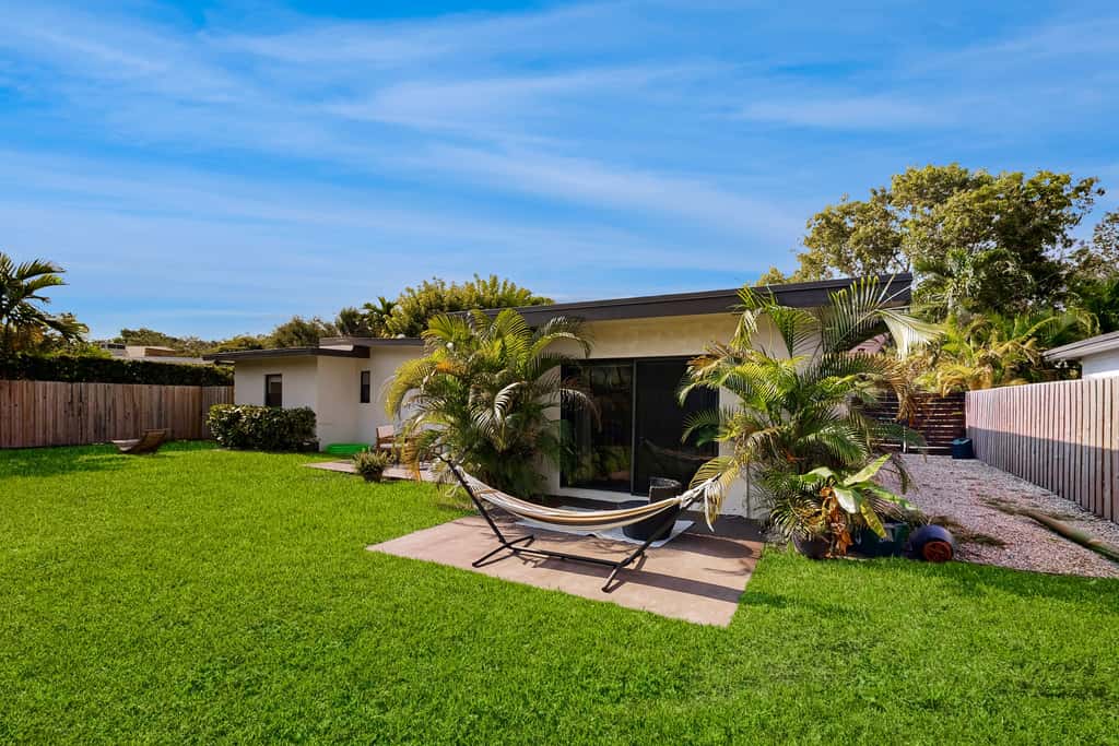 Mid-Century Modern Oasis