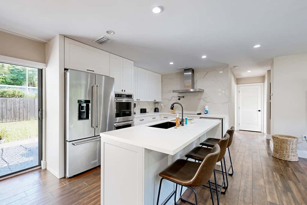 Mid-Century Modern Oasis