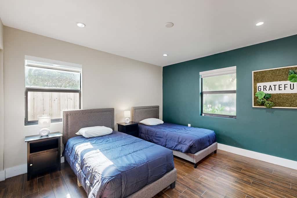Mid-Century Modern Oasis