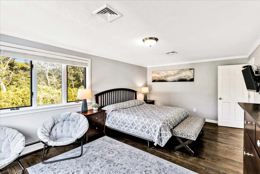 Goose Point Getaway