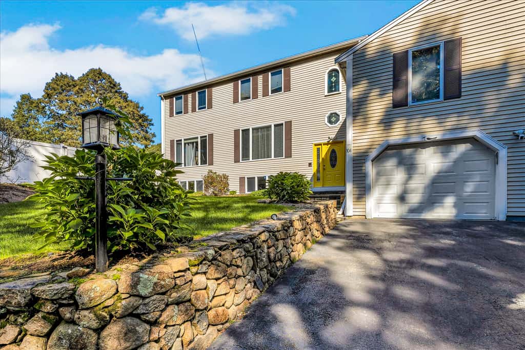 Goose Point Getaway
