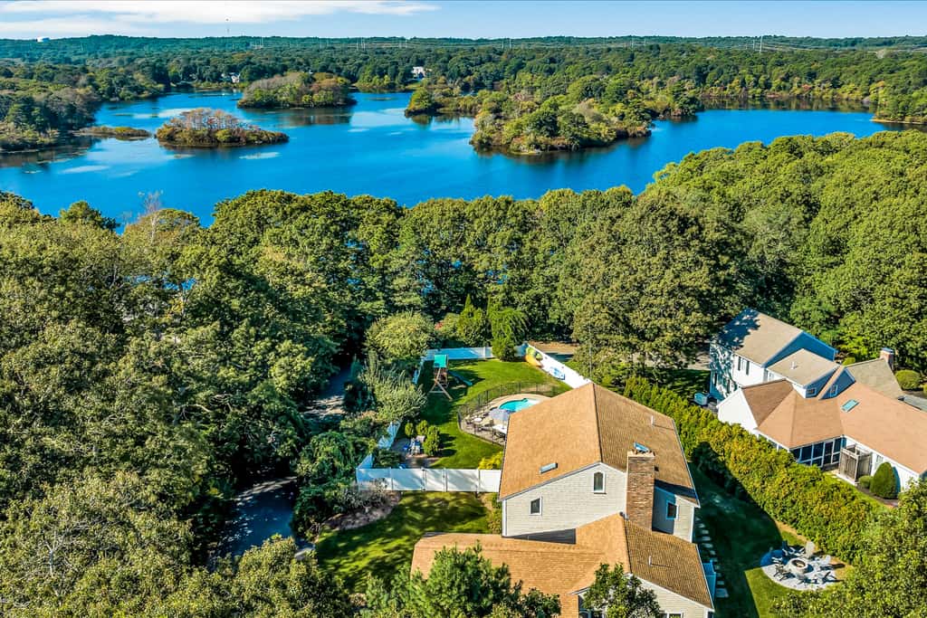 Goose Point Getaway