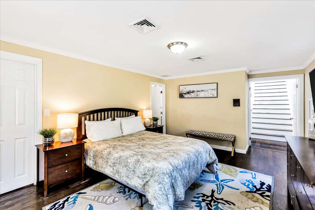 Goose Point Getaway