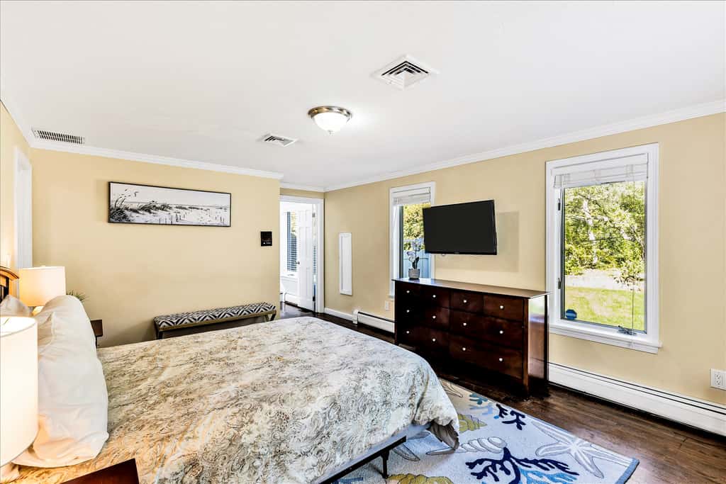 Goose Point Getaway