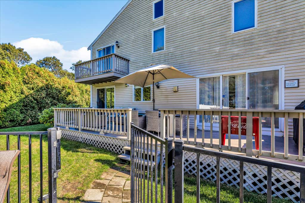 Goose Point Getaway