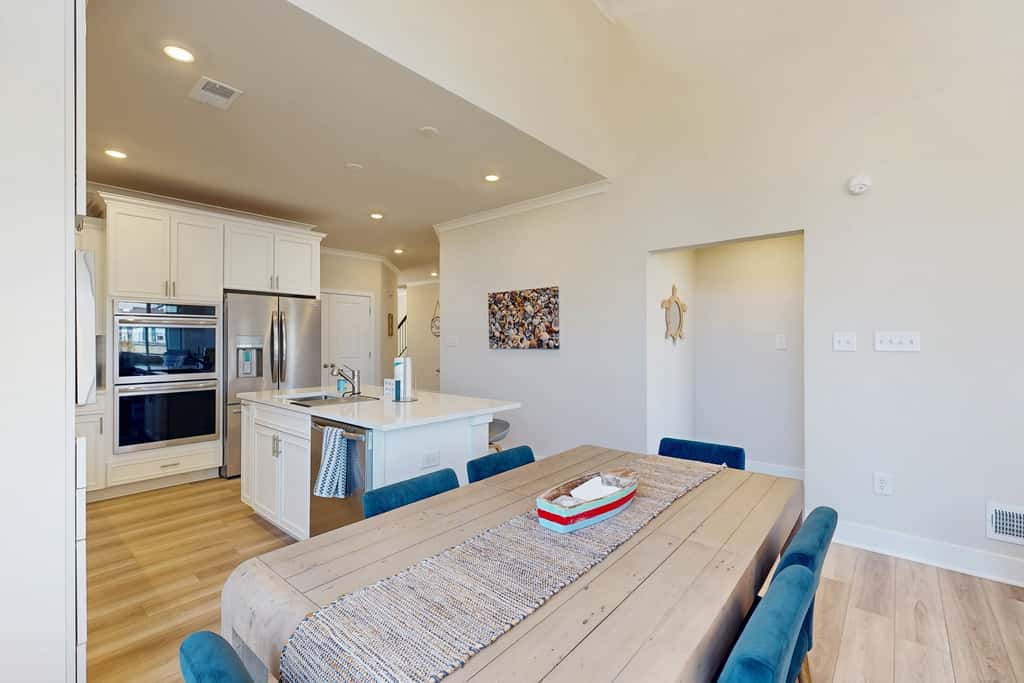 Milos Haven - 31317 Taywood Dr