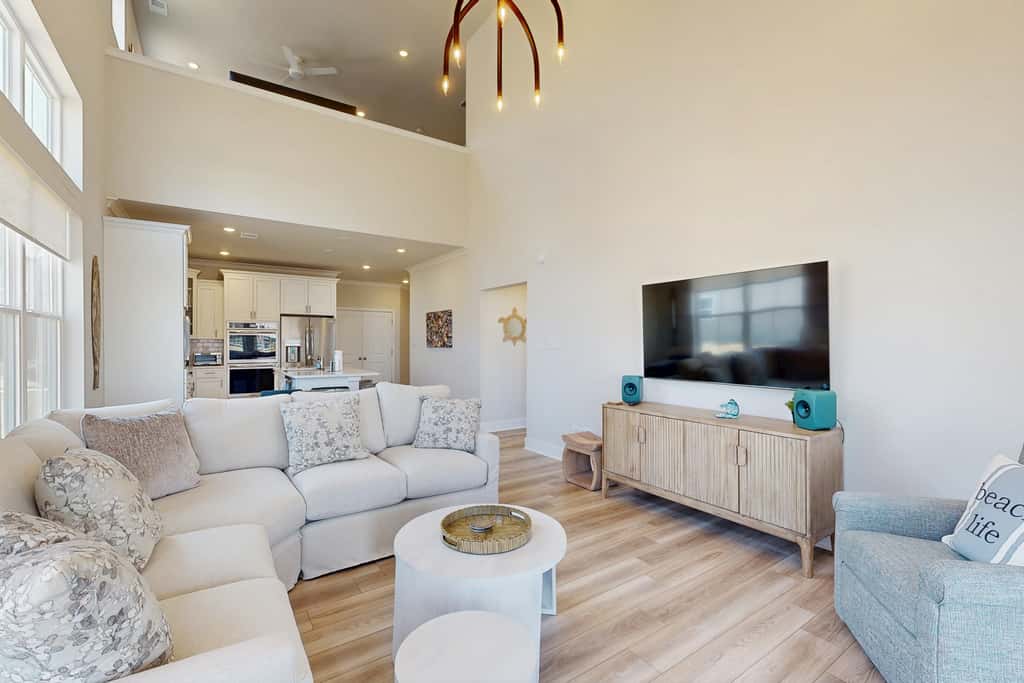 Milos Haven - 31317 Taywood Dr