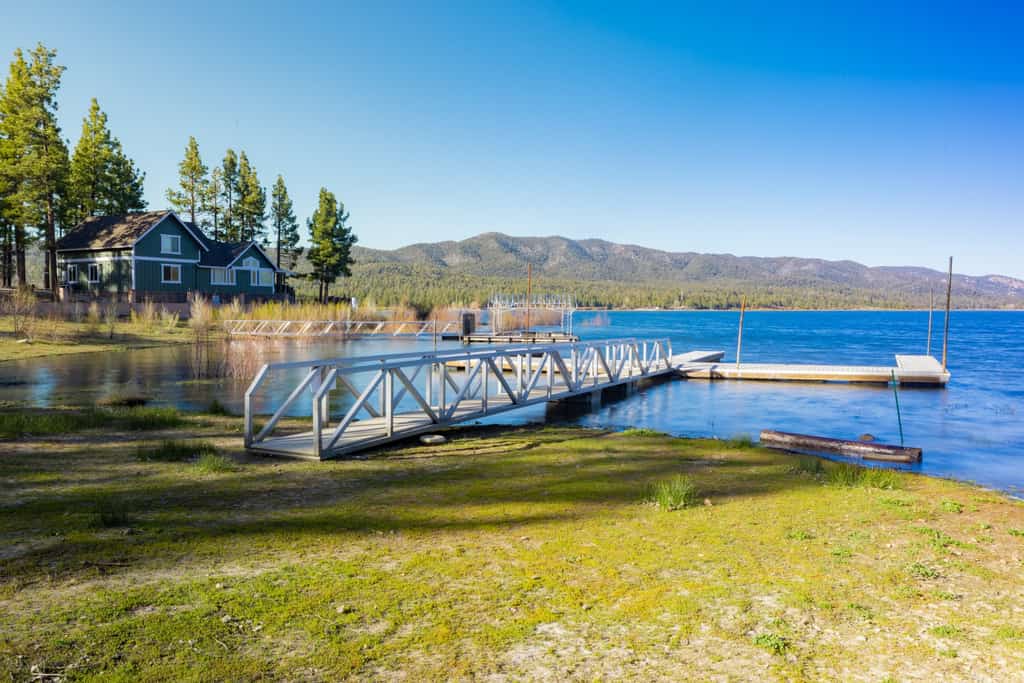 Lakeview Family Cabin at Big Bear Lake Village