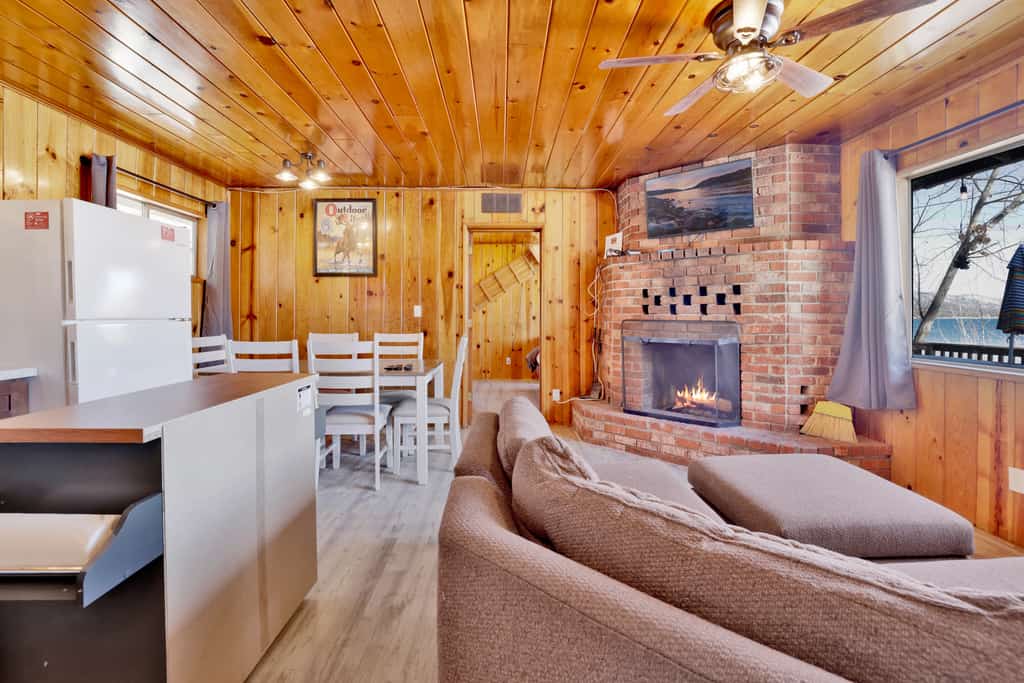 Sunrise Lakefront Family Cabin at Shore Acres Lodge Big Bear