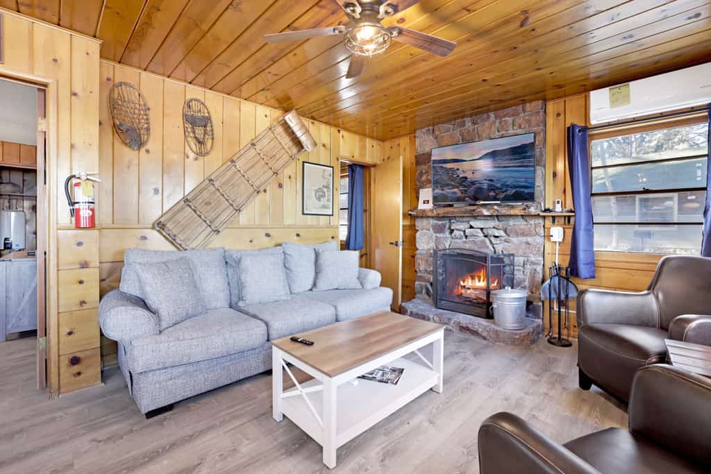 Lakeside Family Cabin at Shore Acres Lodge Big Bear