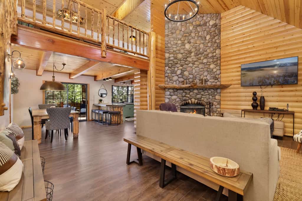 Walk-to-Slope 3BR Sanctuary: Private Sauna, Hot Tub, 3-Car Parking & Fenced Yard
