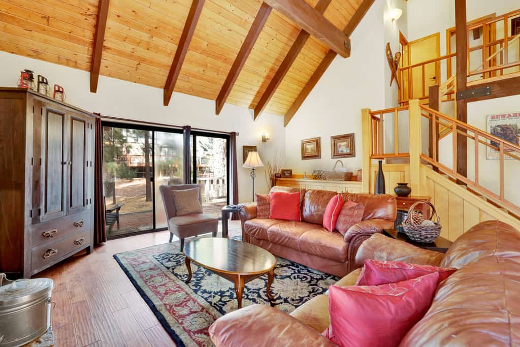 All Season Alpine Retreat 3BR/2BA: Private Steam Sauna, Hot Tub & Game Room
