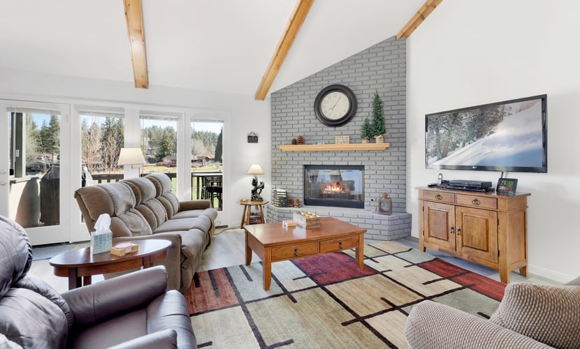 Walk to Bear Mtn Lifts! 2BR/2.5BA w/ Dual Master Suites & Private Garage