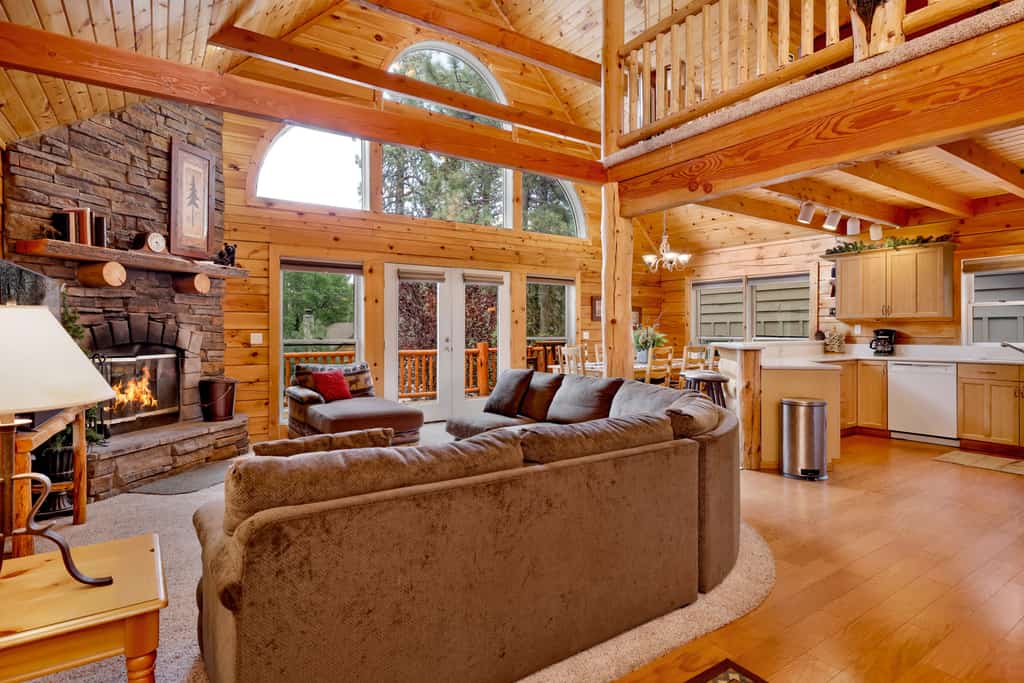 Arktos Jewel Log Cabin w/ Hot Tub + Pool Table