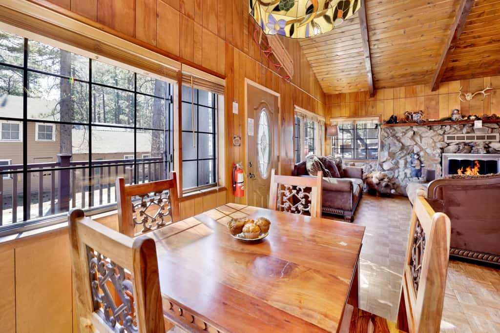 Adorable Village Retreat at Big Bear - Walk to Lake and Marina
