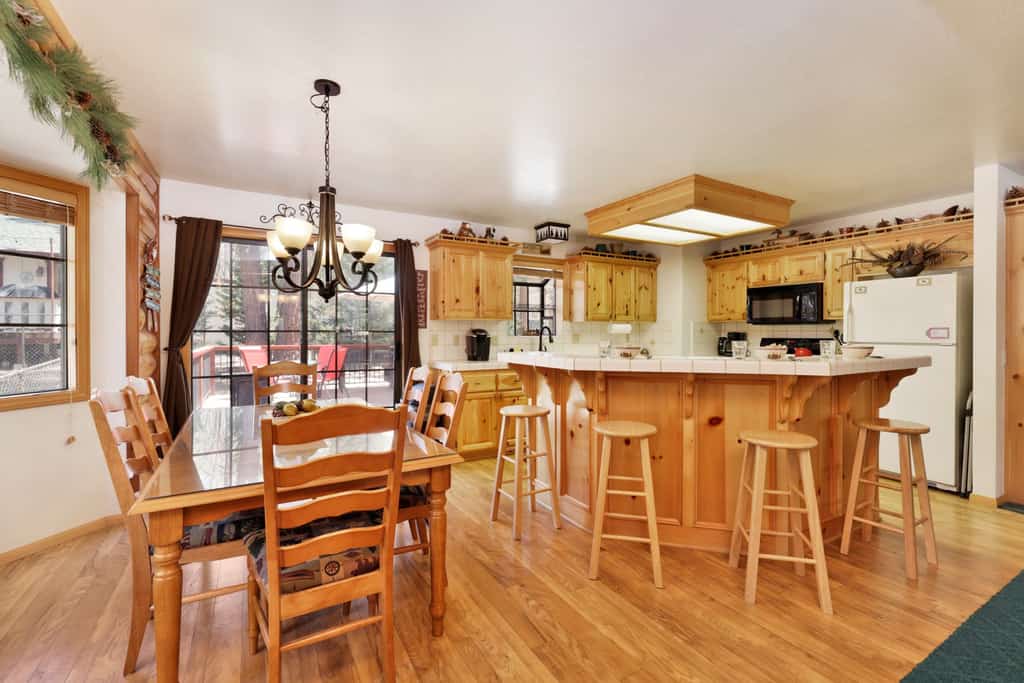 Retreat To Fox Farm Central Log Cabin Chalet at Big Bear