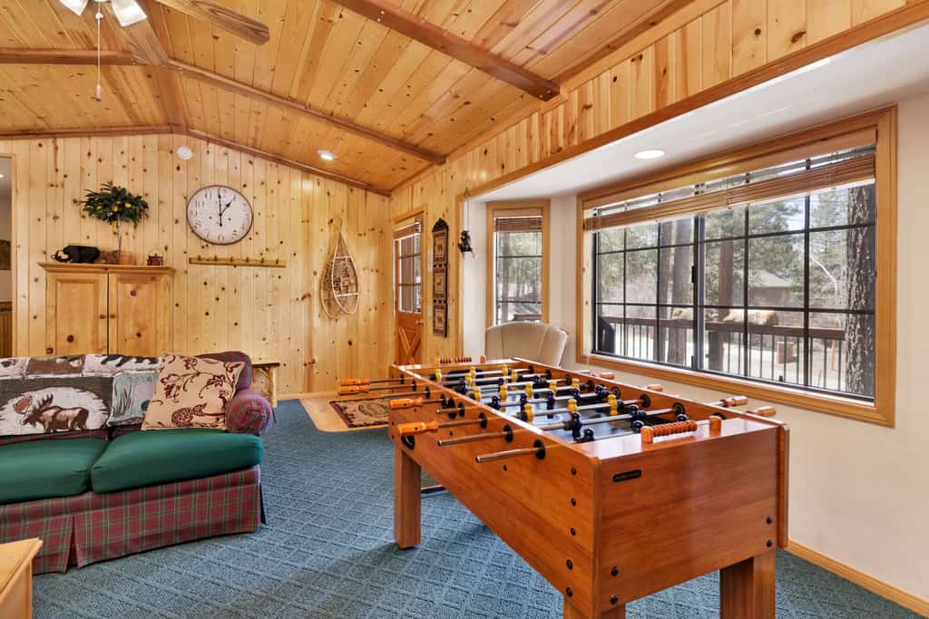Retreat To Fox Farm Central Log Cabin Chalet at Big Bear