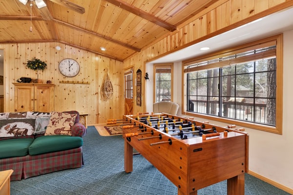Retreat To Fox Farm Central Log Cabin Chalet at Big Bear
