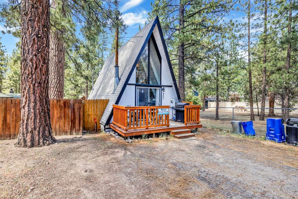 Sunrise Retreat Cottage Big Bear- Hot Tub