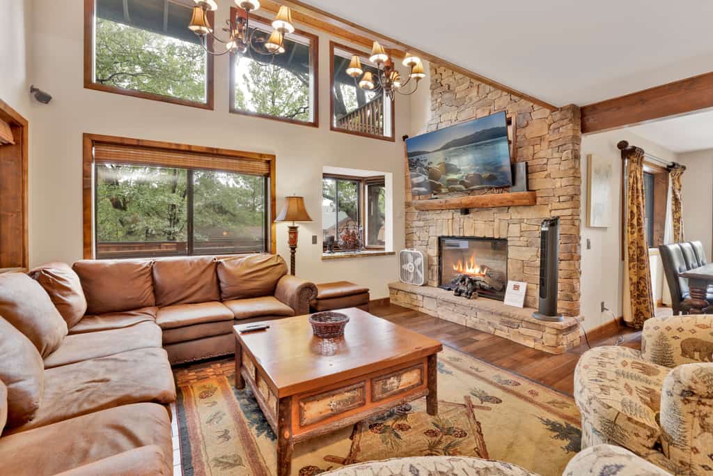 Luxury Lodge Estate | Walk to Big Bear Village | Hot Tub & Game Room | Pet Friendly