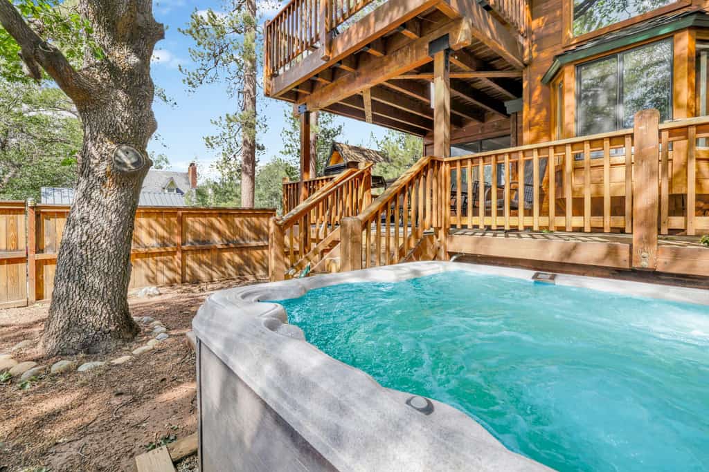 Luxury Lodge Estate | Walk to Big Bear Village | Hot Tub & Game Room | Pet Friendly