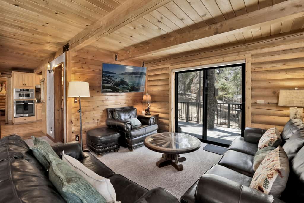 Woodland Log Village Retreat w/ Hot Tub at Big Bear