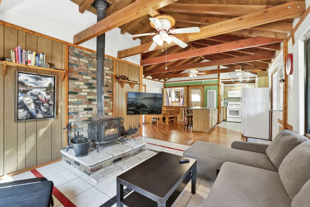 Moonlight Ridge Retreat w/ Hot Tub at Big Bear