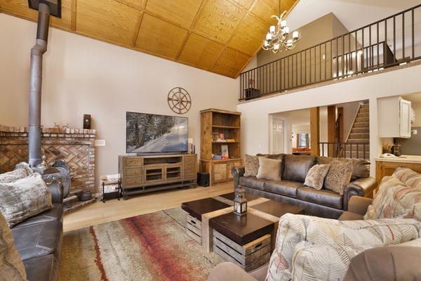 Apres Ski Haus at Snow Summit- Games
