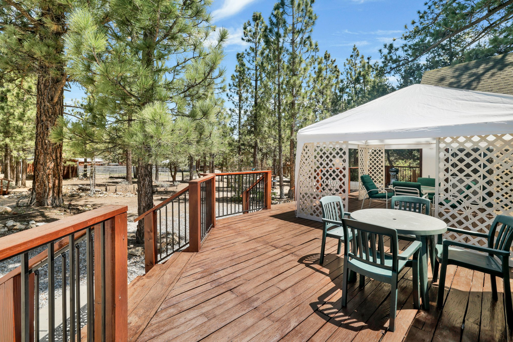 One Hundred Pines Ranch #2005