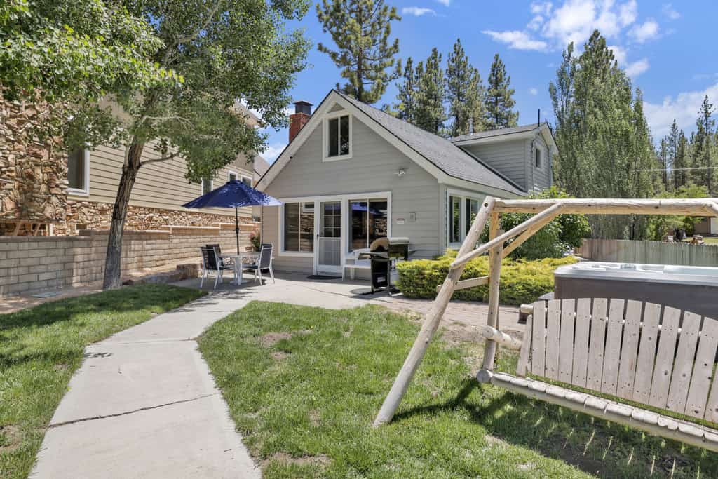 Lakeview Getaway Village Cabin w/ Hot Tub + Boat Dock