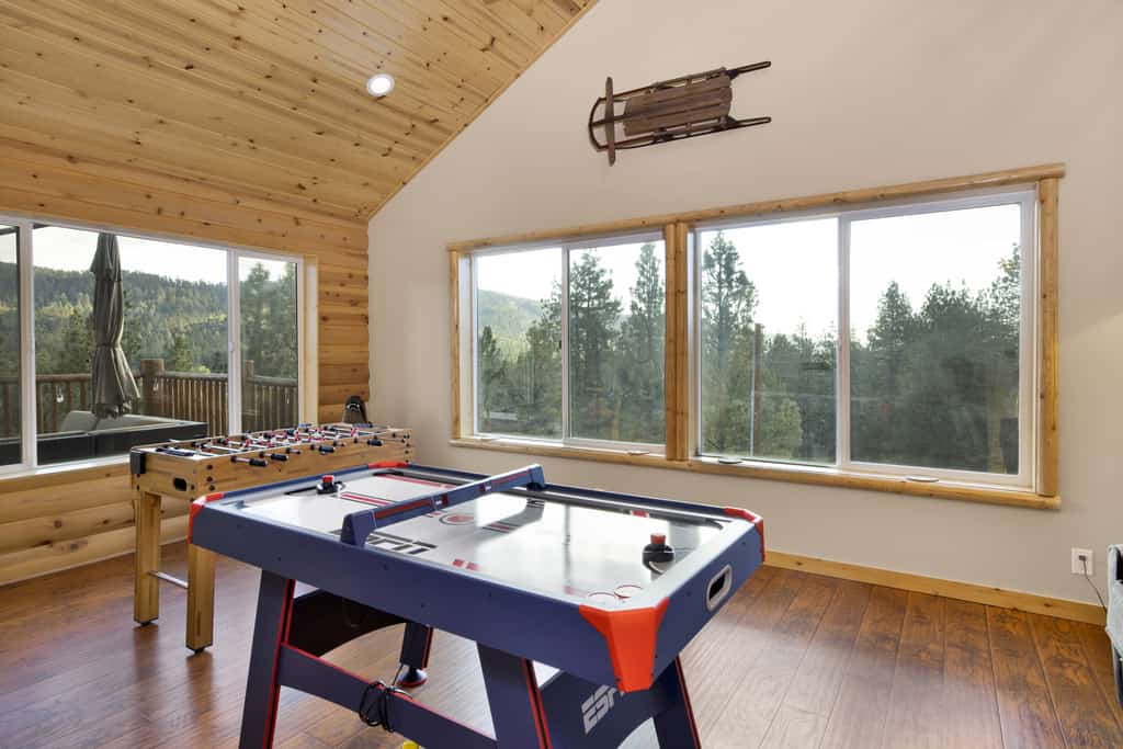 Silver Tip Resort Log Cabin Retreat at Big Bear