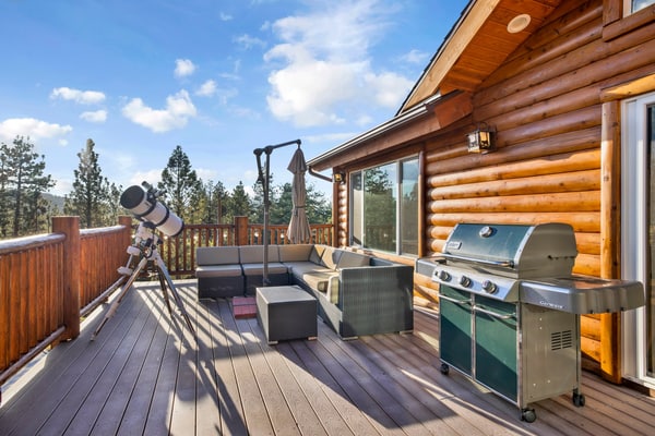 Silver Tip Resort Log Cabin Retreat at Big Bear