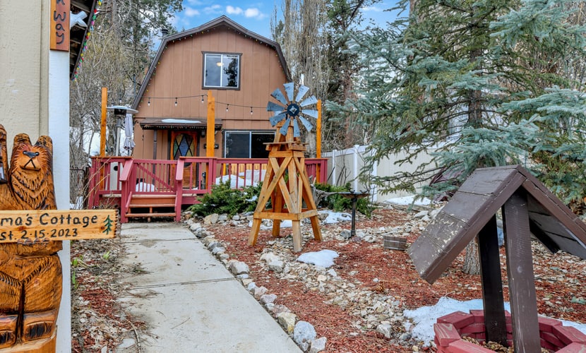 Emma's Cottage Retreat w/ Foosball + Game Console
