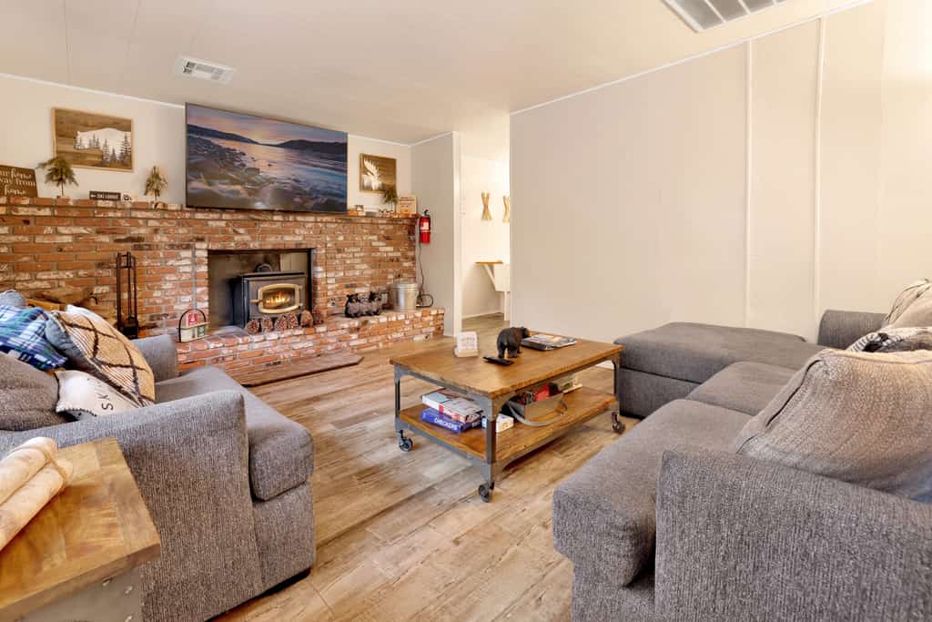 Robinhood Chalet Cottage at Big Bear Lake