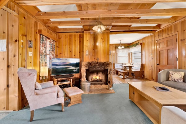 Temple Lake Views Mountain Cottage Retreat