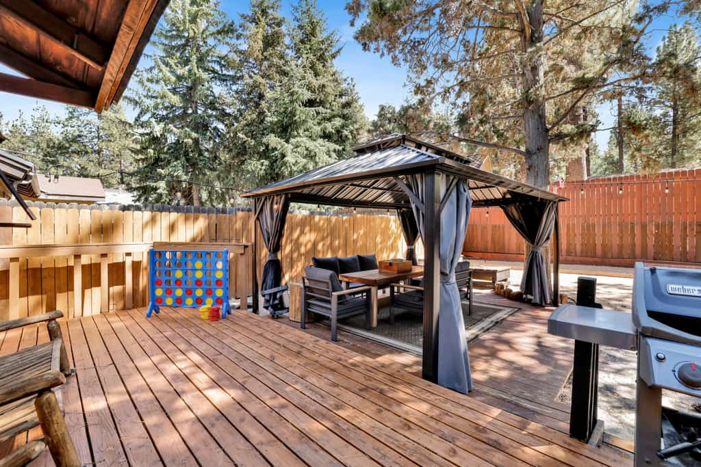 Maltby Modern 1936 Cabin w/ Hot Tub + Games