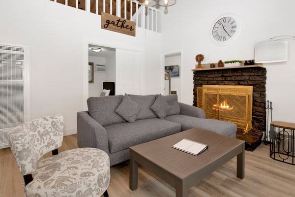 Sweet Retreat Two Cabin Combo- Walk to Ski Lifts & Dining