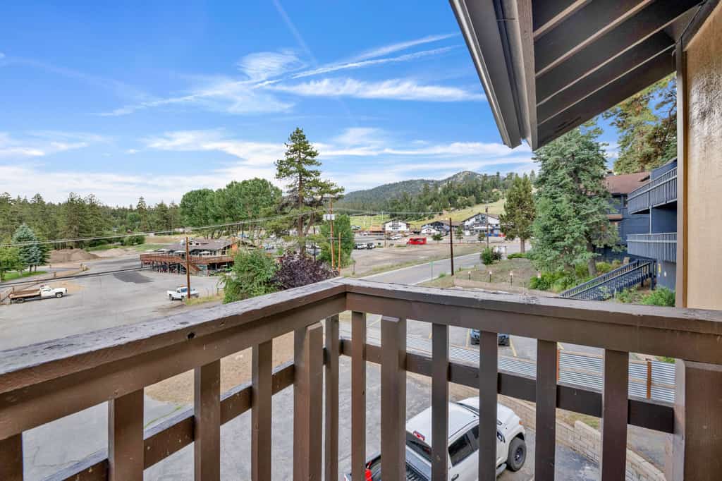 Bear Meadow Woods Base Camp Ski Lift Condo