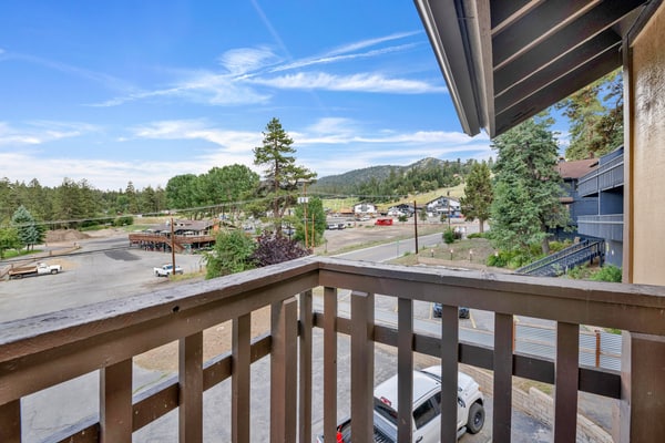 Bear Meadow Woods Base Camp Ski Lift Condo