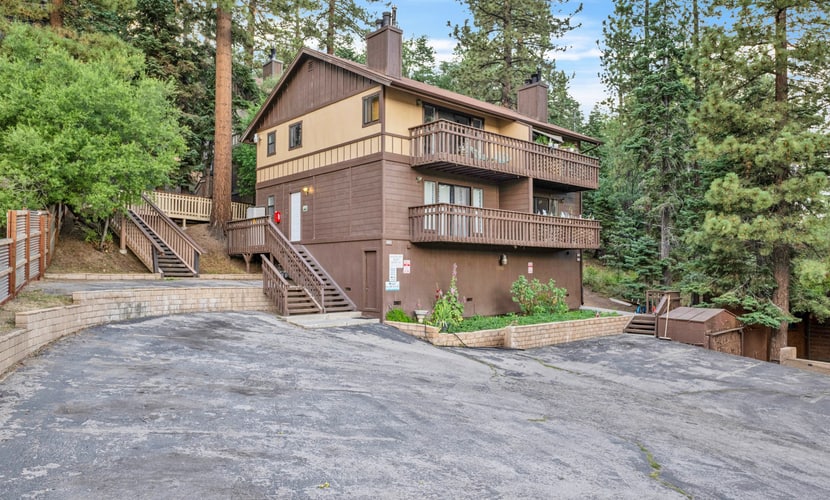Bear Meadow Woods Base Camp Ski Lift Condo