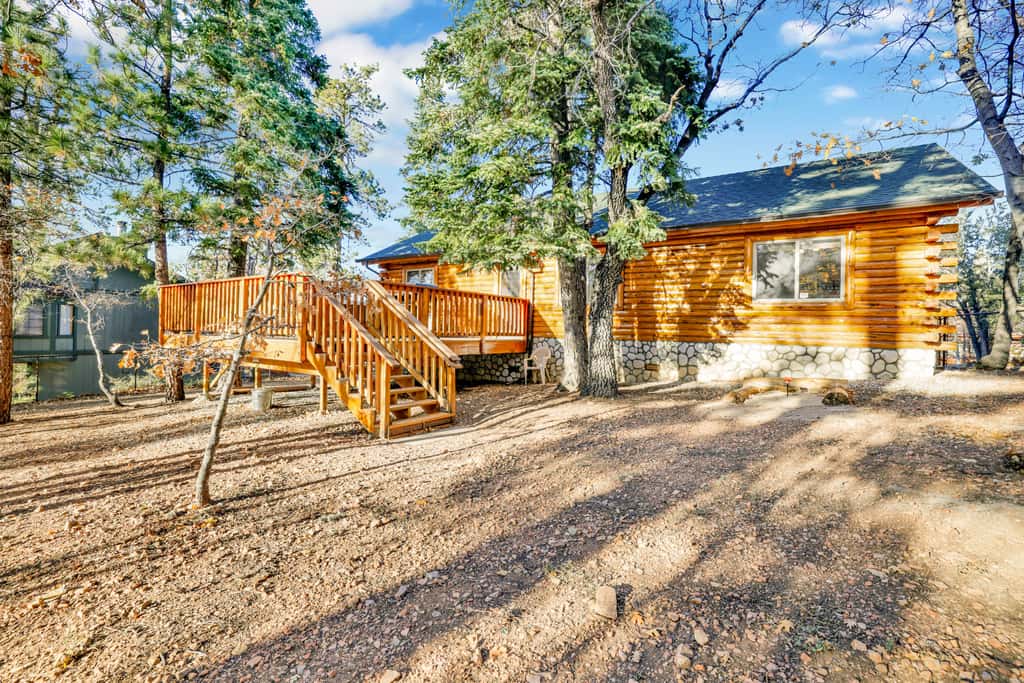 Crescenta Pines Log Cabin #2346