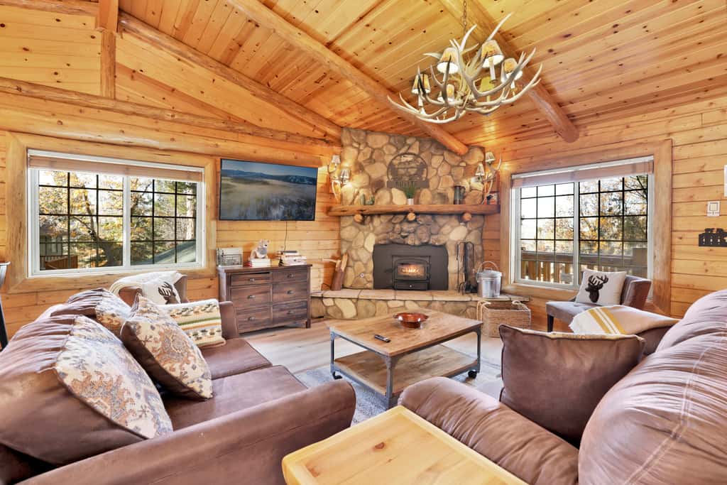 Crescenta Pines Log Cabin #2346