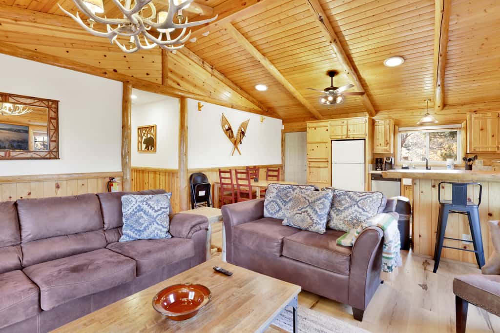 Crescenta Pines Log Cabin #2346