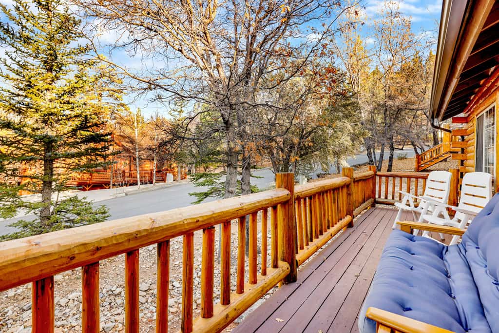 Crescenta Pines Log Cabin #2346