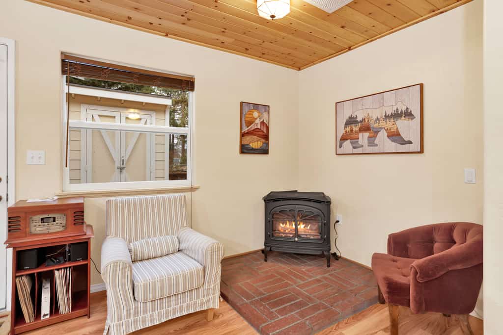Mount Berkley Relaxing Village Retreat at Big Bear