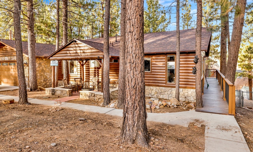 Mockingbird Mountain Getaway by Big Bear Vacations