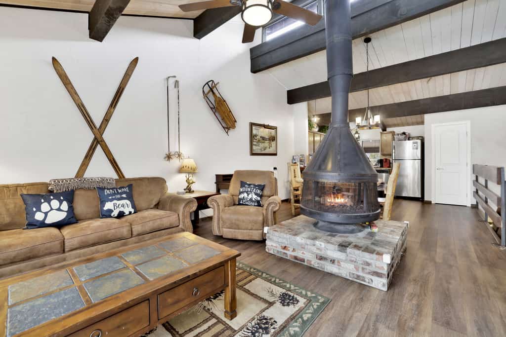 Smith Summit Chalet- Resort Ski Haus Retreat at Big Bear