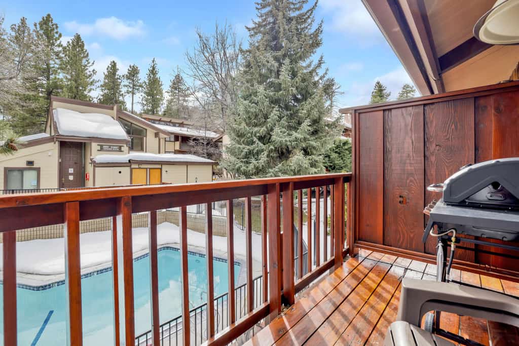 Smith Summit Chalet- Resort Ski Haus Retreat at Big Bear